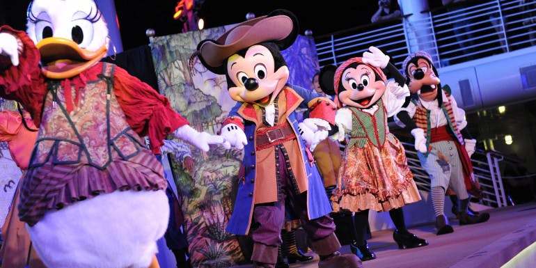 disney dream pirates deck party tips
