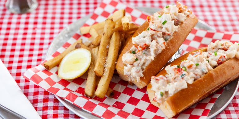 lobster roll seafood shack carnival cruise