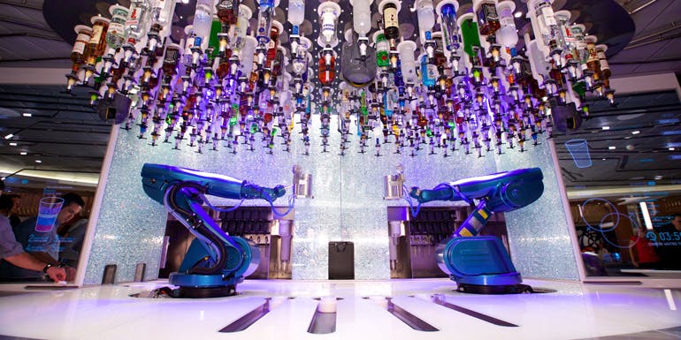 robot bartenders quantum of the seas 