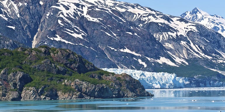 alaska cruise sailing glacier bay