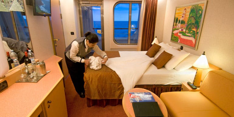 towel animal cruise ship cabin