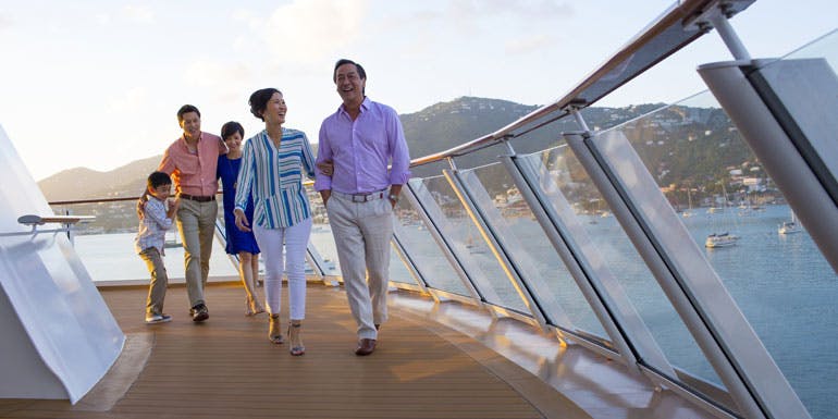 crowded cruise ship family norwegian