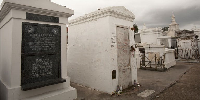 voodoo queen tomb marie laveau