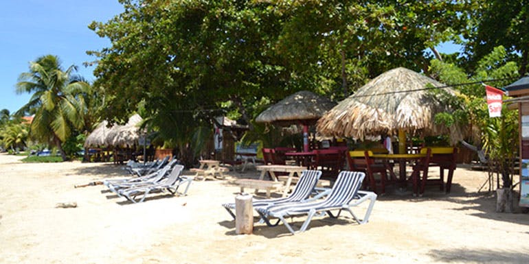 barefeet bar roatan honduras cruise port