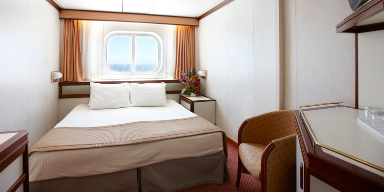 oceanview cruise ship cabin