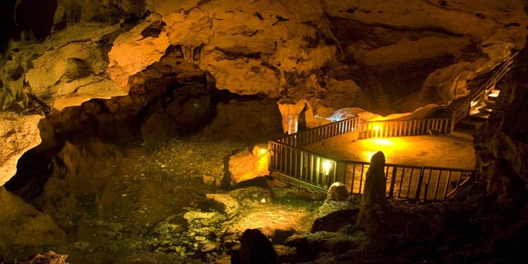 bond live die green grotto caves