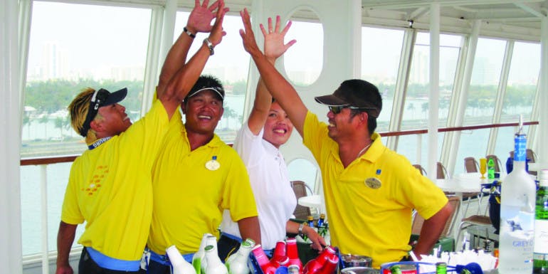 norwegian cruise crew staff service